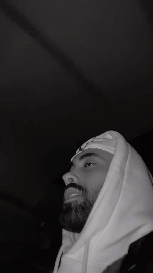 الاغنية دي عايشة في روحنا🥹💔 #احمد_سلمون