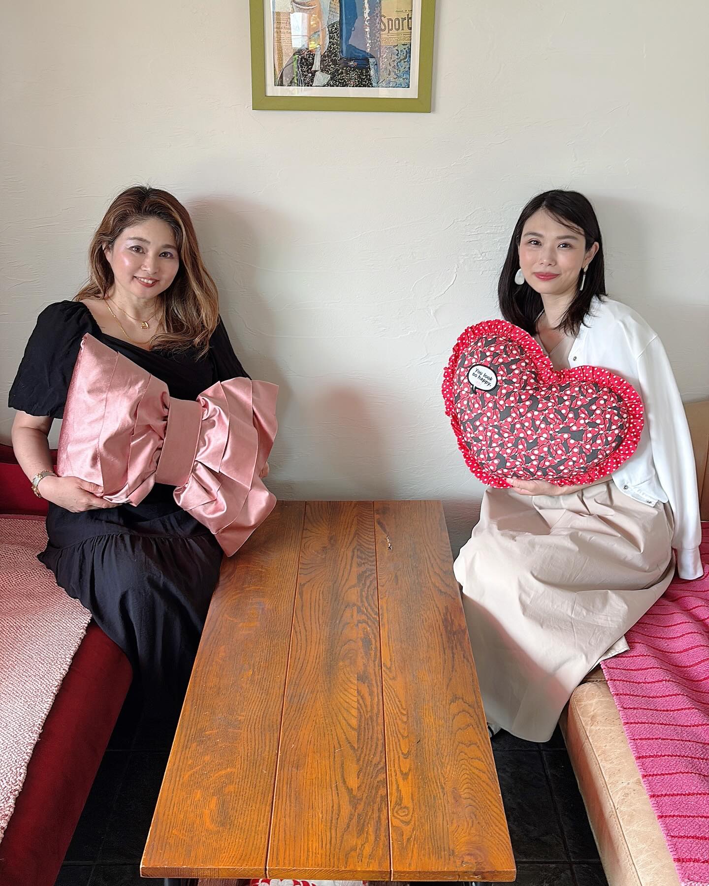 Mrs of the Year WORLD 2025 ファイナリストの川元 理嵯です
Mrs of the Year 2021KUMAMOTO Ambassadorの古木 いづみさんとランチに行ってきました。
いづみさんは、私がMrs of the Year出場のきっかけを下さった方です。
美しく、キラキラ輝いている姿を見て憧れて、私も変わりたいと思い、Mrs of the Yearに挑戦しました。
挑戦を始めてからちょうど1年が経ち、集大成となる世界大会が近づいてきました。
世界大会に向けての、美容の相談にものっていただきました✨
日本大会でも応援📣していただきましたが、世界大会もさらに沢山の応援📣をいただきました‼︎
本当にありがとうございます😊
応援📣に応えられるように、全力で頑張ります💪
Mrs of the Year WORLD 2025 が近づいてきました。
是非、皆さん会場に来て下さい😆
チケットご希望の方はDM下さい‼️
会場に来れなくても、応援できる方法もあります。
それが…『推しキャンペーン』です✨
ご希望の方はDM下さい‼️
6/21(土)
GRAND FINAL
ホテルニューオータニ東京 鶴の間
開場 AM8:30 開演 AM10:00
6/19(木)
タレントショー&スピーチプレジャッジ
BASE GRANBELL
会場 AM8:30 会場 9:00
#Mrs_of_the_Year
#ミセスオブザイヤー
#mrs_of_the_year_world
#mrs_of_the_year_world_2025
#ミセスオブザイヤーワールド
#世界大会
#ミセスコンテスト
#SaekoNishimura
#go_together
#world_peace
#furuki_izumi
#古木_いづみ
#新たな第一歩
#感謝#愛