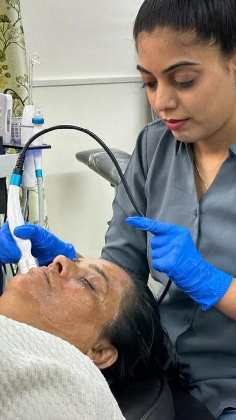 ADV.DIPLOMA IN COSMETOLOGY AND TRICOLOGY WITH CERTIFICATION
.
💥HANDS ON TRAINING
💥LIVE MODEL DEMO
💥ALL MACHINE KNOWLEDGE
💥All theory knowledge
💥Hard copy
Limited seats available, Book now
DM-9967813766
#skincare #cosmetology #diploma #skin #class #skincareclass #india #lipgloss #onlineclasses #skincareclass #carrier #dombivli #dombivlikar #diplomaclass #lubdhaskincare