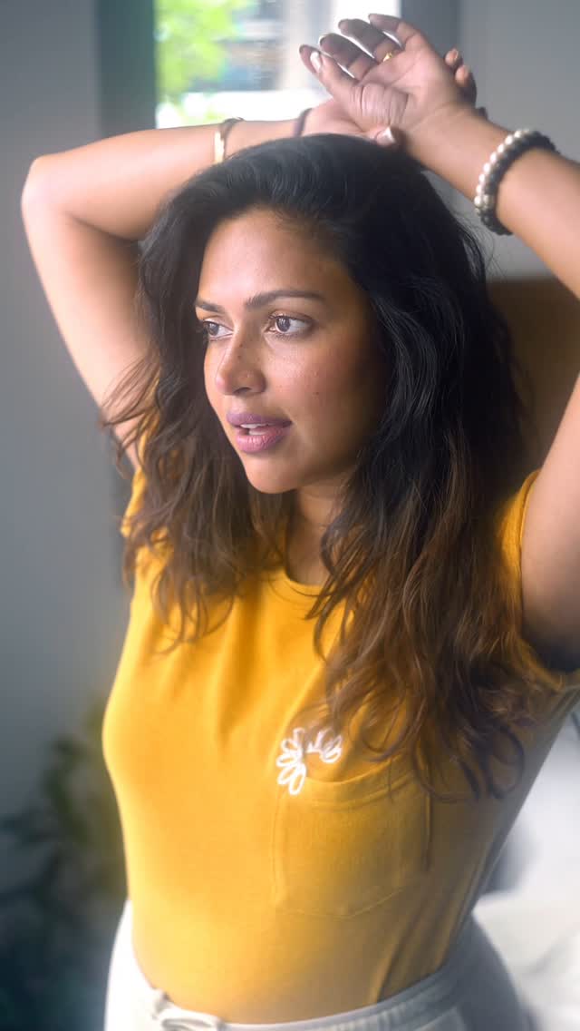 I didn’t change much—just added Himalaya Dark Spot Clearing Turmeric Serum to my routine, and the glow says it all! Thanks to the Svarasa cold-pressed extraction technique, this serum delivers pure, powerful ingredients that visibly fade dark spots.
#Ad #HimalayaTurmericFaceSerum #SvarasaTechnology #Darkspots #DarkspotReduction