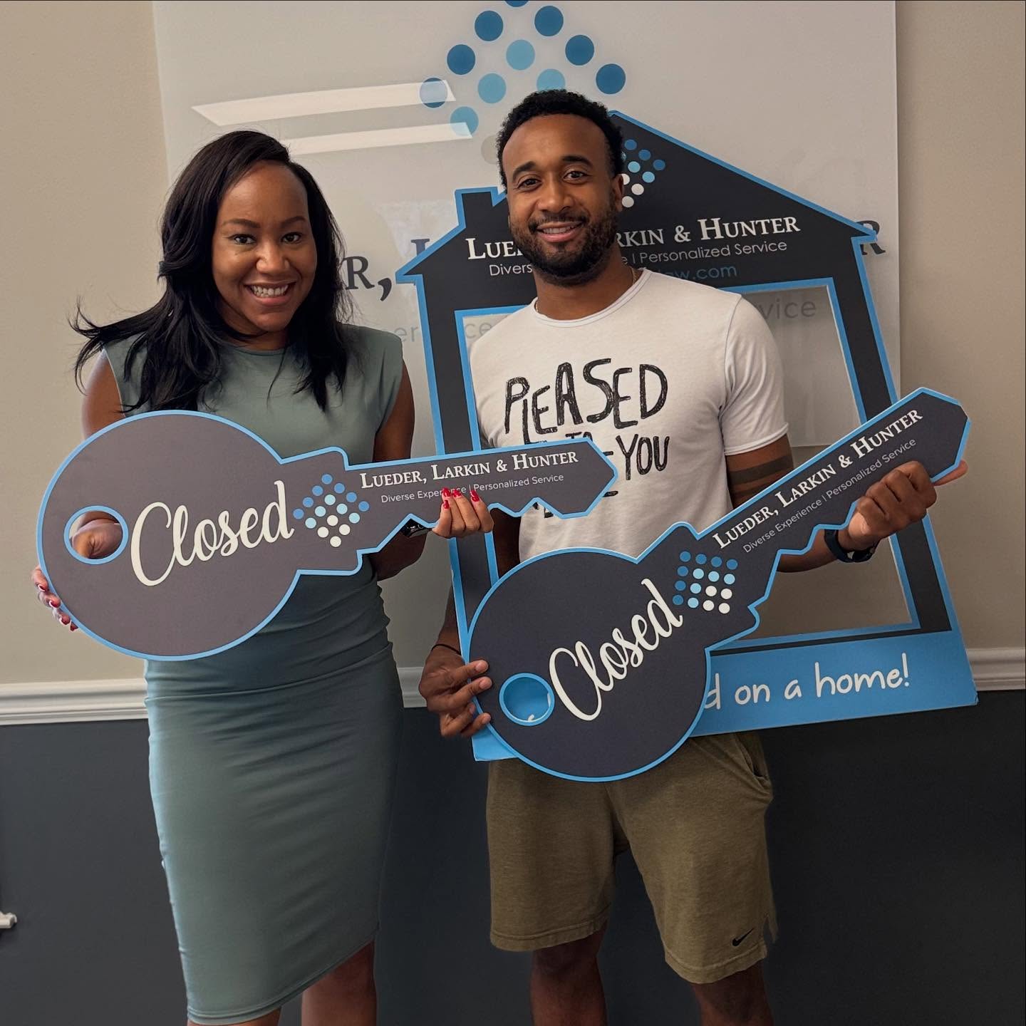 “Domain Exp-“…..my b wrong post 😂🤷🏽♂️
I meant to say i gotta get a lawn mower now. 😂.
More importantly… i know they are up there proud of me. 🙂
Real estate agent: @kereenhenryluxurygroup
@mortgagepilot thank you!