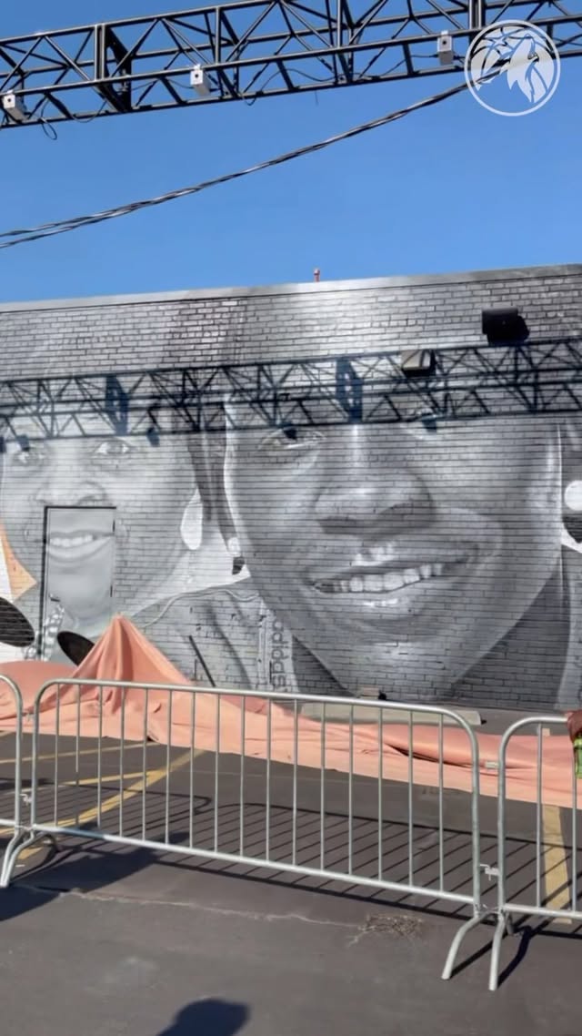 what a surprise 🫶
📍Anthony Edwards mural in ATL