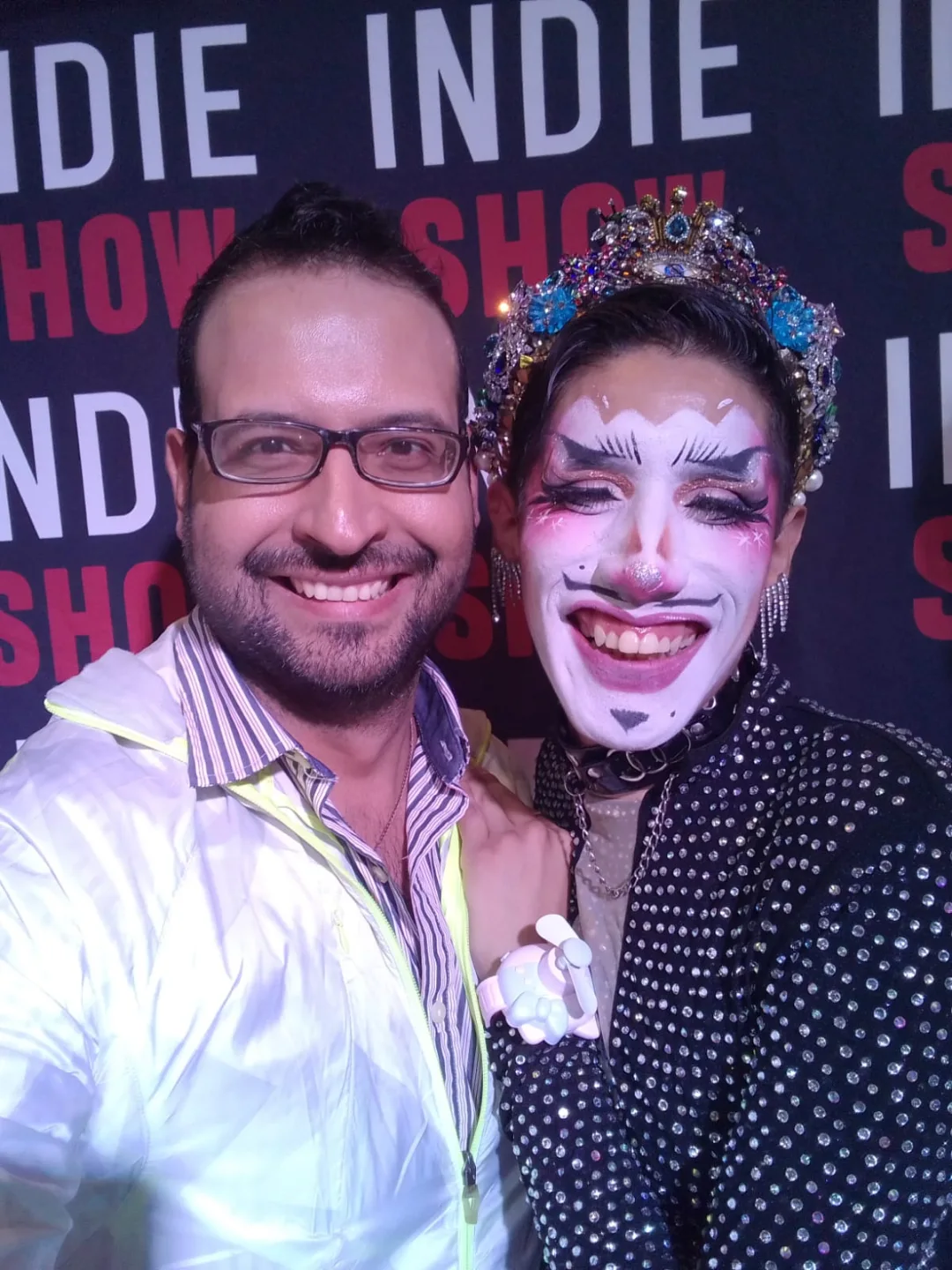 Un TBT con mi chiquito precioso de @soypapercut en el 10° aniversario de las más perras. Quienes no lo conocen paper es un amor de persona dentro y fuera del escenario
#tbthursday #tbt #tbt❤️ #tbt🔙📸 #tbt2023 #papercut #dragking #dragqueen #lasmasperras #arte #cdmx #ags