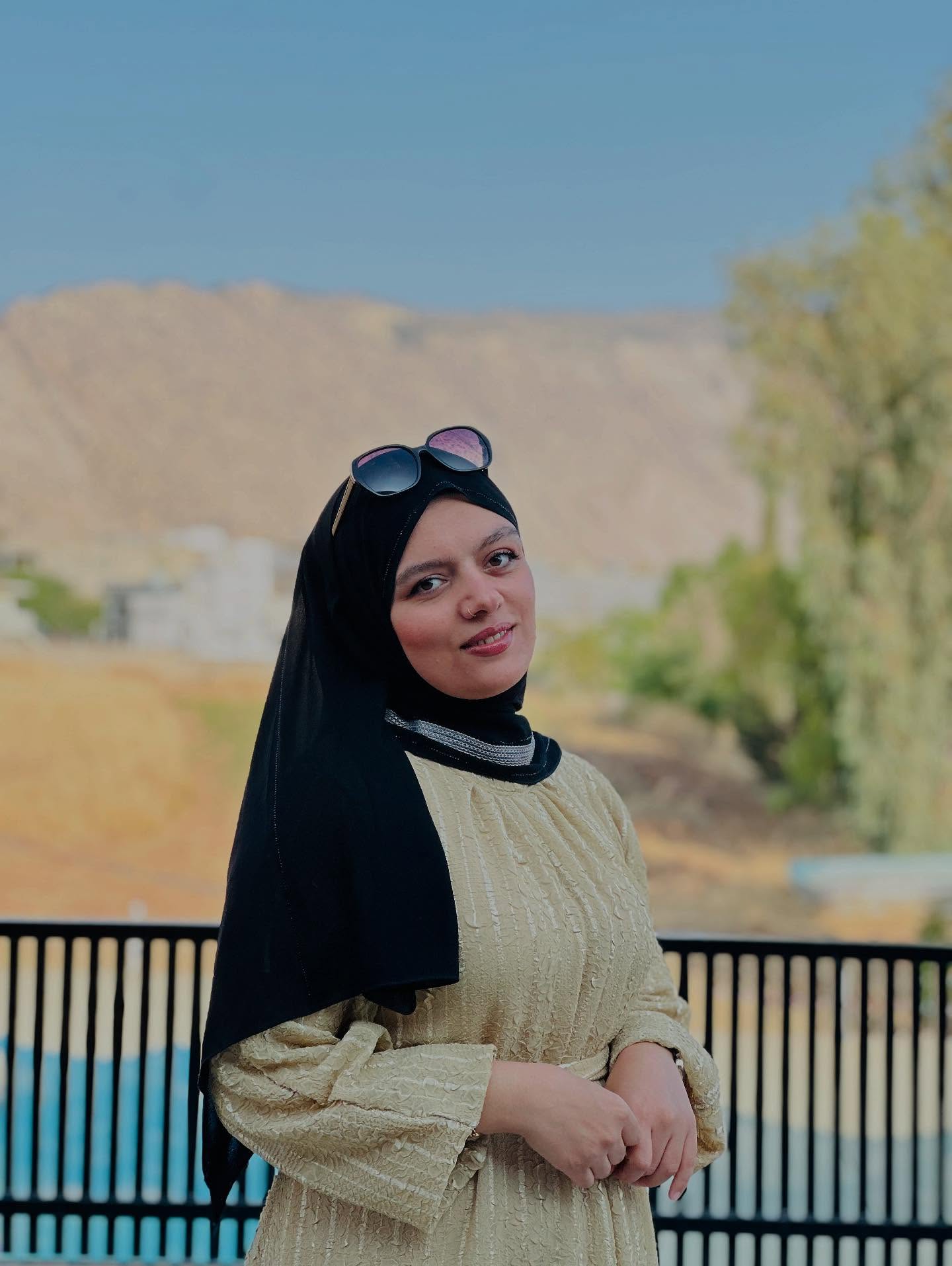 من بسووتێنن ئەگەر ئەمکەن بە کل بۆ چاوی تۆ!
•حەمدی•