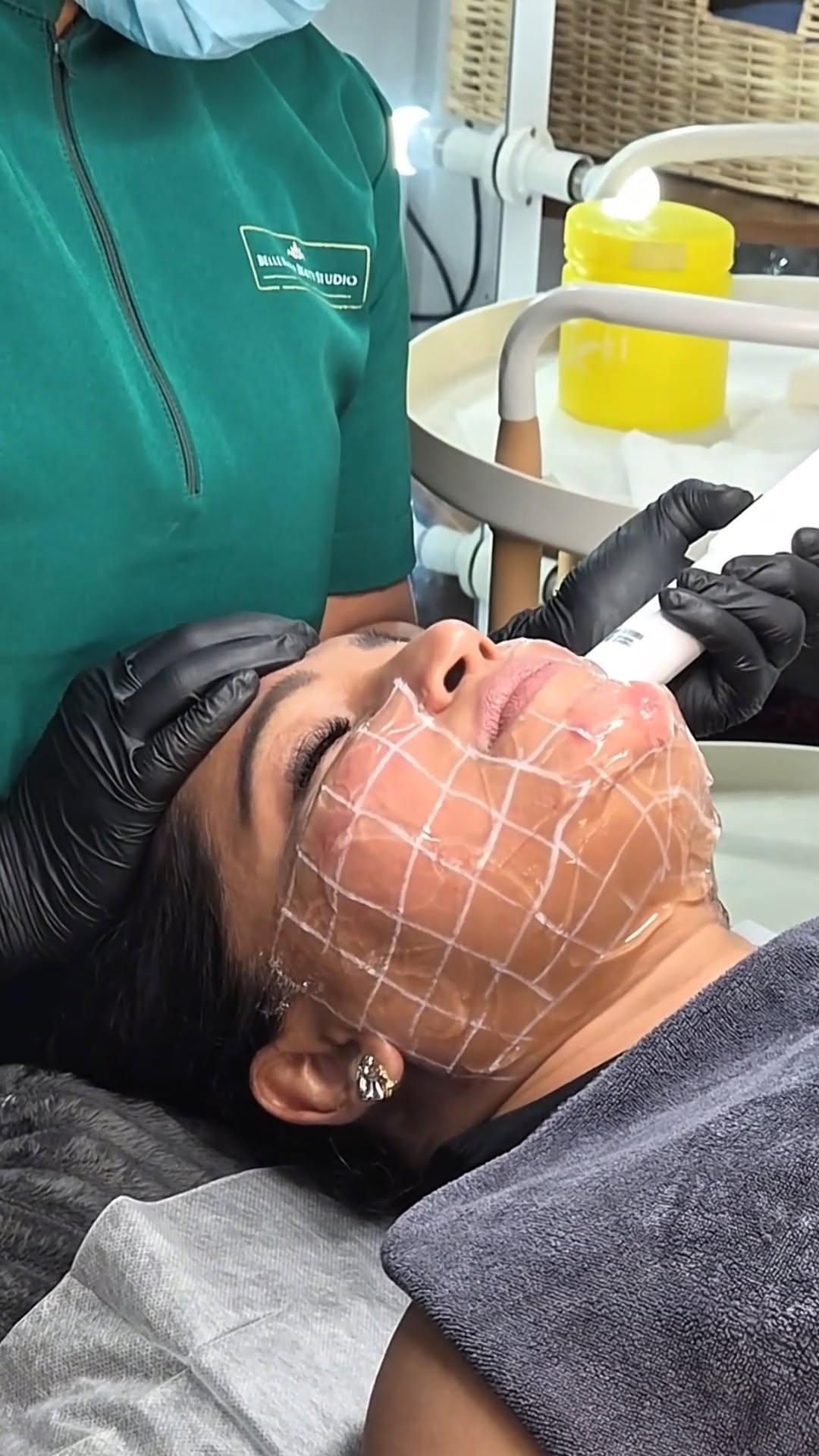 Just experienced the 14D HIFU treatment at Belle Kurls Beauty Studio for the first time! 💖
What I appreciate the most is there’s no needles, no downtime- just a gentle, non-invasive lift that works with your body’s natural physiology to boost natural collagen for a firmer, tighter skin that improves with time. Exited to see it improve even more over the next few weeks.
I highly recommend if you’re looking for something that’s effective, natural, and deeply rejuvenating 💫
📍 Aggona, Battaramulla
☎️ +94 76 057 1596
👨⚕️ Get a free consultation Now !!
#HIFU #14DHIFU #SkinLift #BelleKurlsBeautyStudio #GlowNaturally #CollagenBoost #NonSurgicalLift