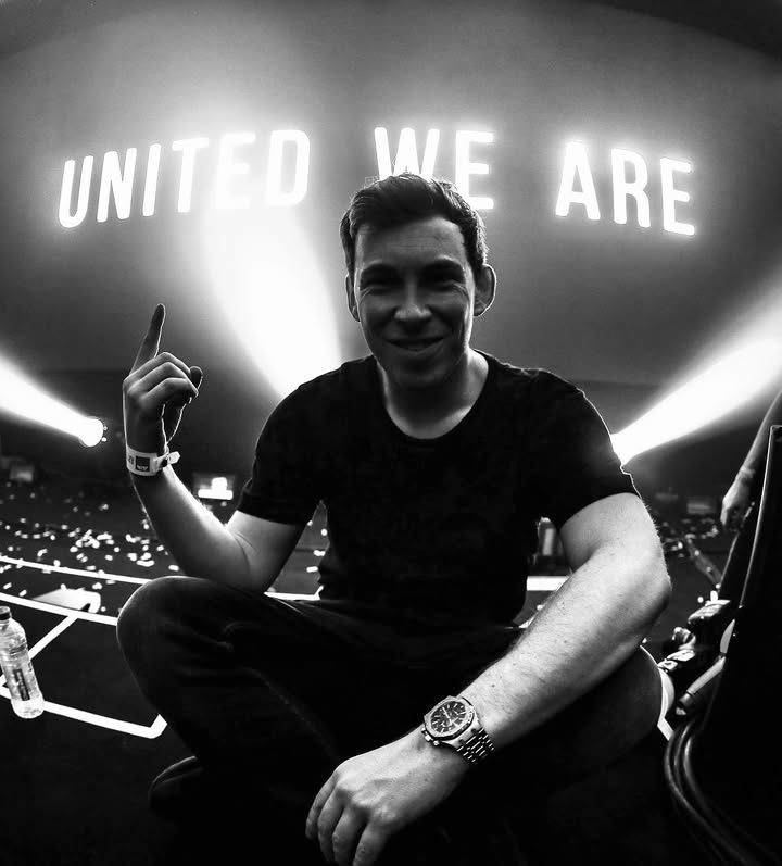 4 more weeks until I close The Great Library at Tomorrowland 2025 & I want to celebrate the 10-year anniversary of United We Are, my debut solo album from 2015, together with you there. Which tracks do you want to hear the most during this special UWA anniversary set?!