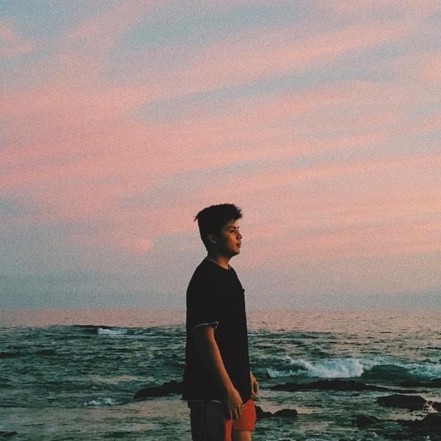 My song “mixed signals” is already out on all digital music platforms. Hope you all stream it 🤟