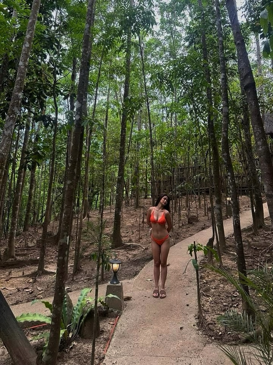Left my worries in the woods that day 🌴