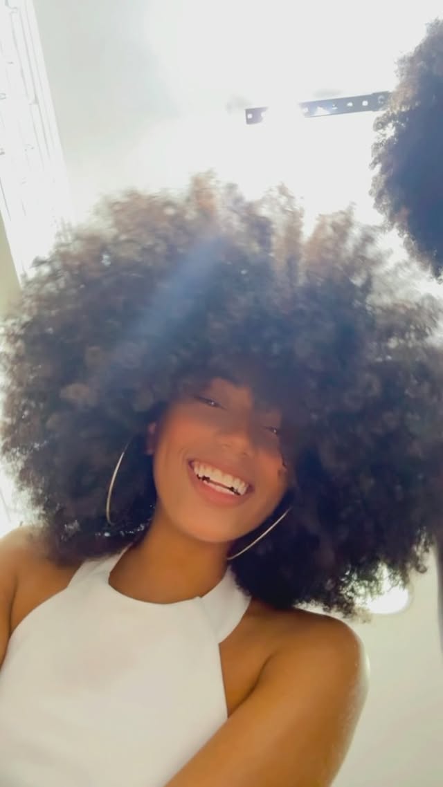 Cabelo crespo e muito volumoso / transformação
#fyp #fypシ #video #viral #reels #crespos #cachos