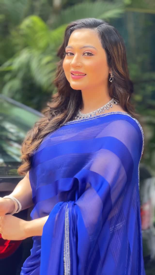 💙💙
.
.
#reel #trendingsongs #fashion #saree #sareelovers #ethnic #reelitfeelit #reelkarofeelkaro
