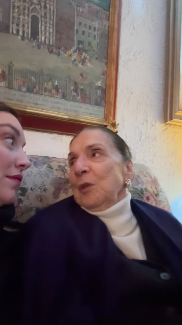 Hoy Bela cumpliría 92 años.
Cómo hace falta 🥹. Mariachis hasta el cielo.