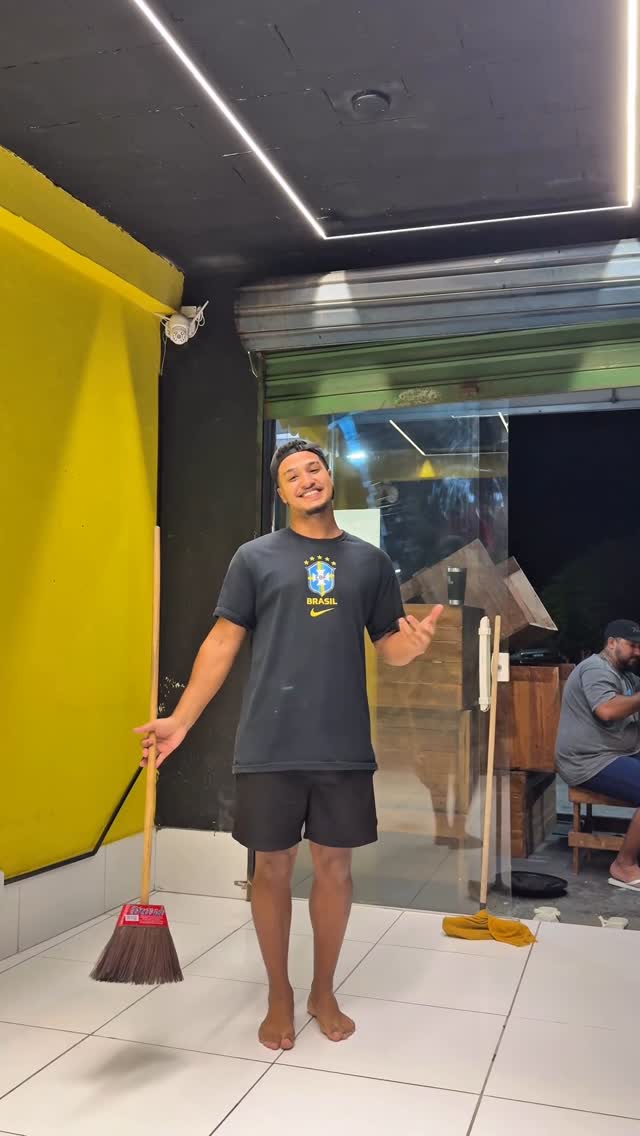 Vai tomando faxinazinha de cria KKKKKKKK 🤣🙅🏾♂️🍔
