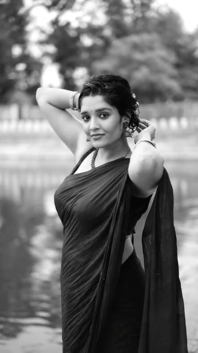 🖤
Song - @kavya.n2 @vinesh.pianist