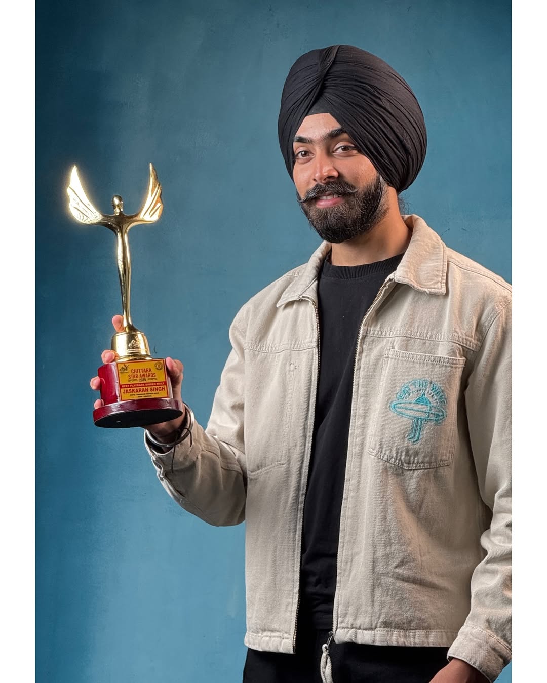 I'm extremely happy to receive BEST PLAYBACK SINGER MALE 2025 award for DWAPARA ❤️
Thankyou @chittaramedia 😇
Thankyou @arjun_janya_musician for the opportunity and your trust in me.. thankyou @kaviratna_vnp sir for beautiful lyrics and congratulations for the BEST LYRICIST AWARD❤️❤️🙏🏽🙏🏽
Thanks to the whole team of Krishnam Pranaya Sakhi 🙏🏽😇
I'm really overwhelmed with the love I got from everyone!! Thanks to all🙏🏽🧿