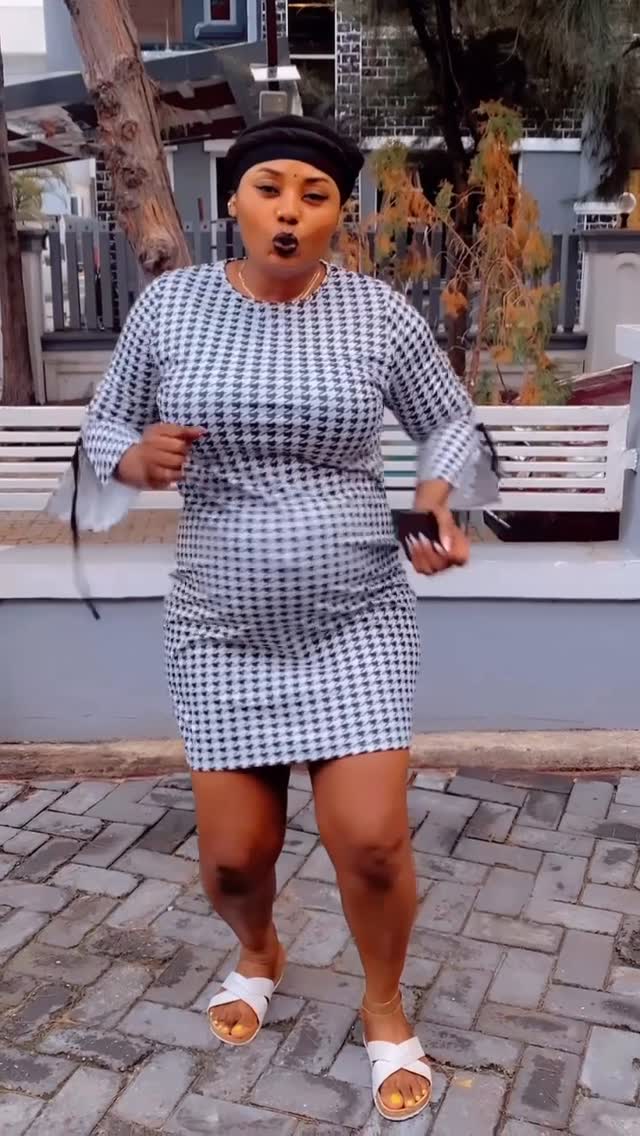 MAGAGIYA loading…..
#goodmorning
#instagram
#mondaymorning
(KOGI FIRST DAUGHTER)