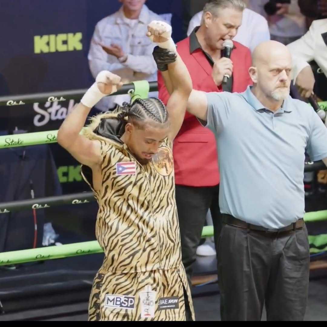 HE GOT 2 WINS TONIGHT 🤣🥊OBLIVION STOP DUCKING THIS FIGHT TONIGHT HAPPENED CAUSE U DUCKED TONIGHT JULIAN SIGNED CONTRACT AND ALL OF A SUDDEN YOU BACKED OUT COME ON NOW ILL POST THE CONTRACT WITH YOUR NAME ON IT 🤣🤣🤣🤣 STOP PLAYING WITH US THIS NO STREAMER SH** 🥊🐐🐐🐐