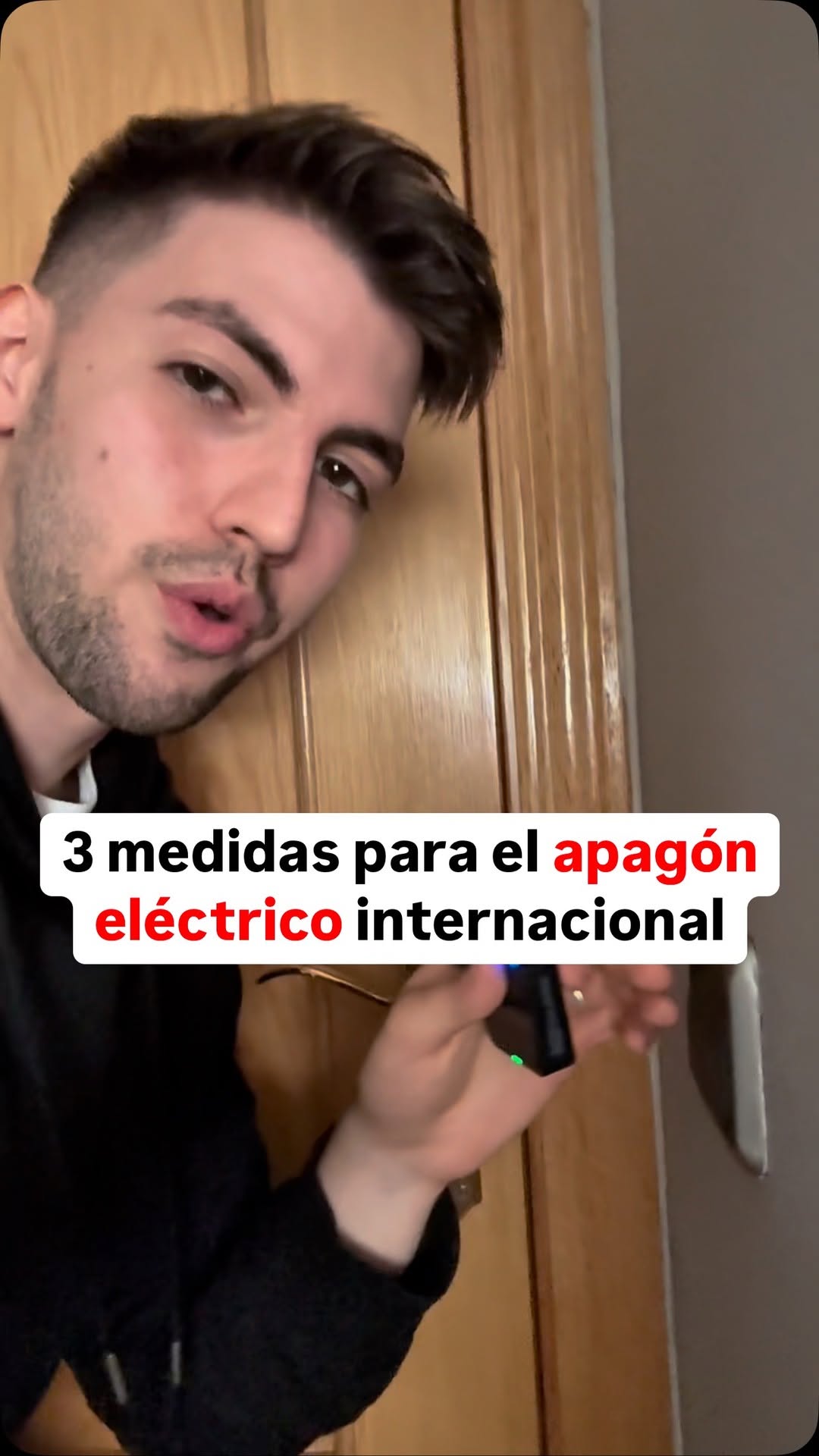 3 medidas si no te funciona la luz por el apagón eléctrico en España y el resto de Europa 💡
Te dejo tres medidas importantes que tienes que tener en cuenta ante el #apagonelectrico. La última es muy importante para cuidar tus finanzas personales.
Informaré en las próximas horas de todo lo que ocurra a través de historias.
👉🏻 @carlos.estratega