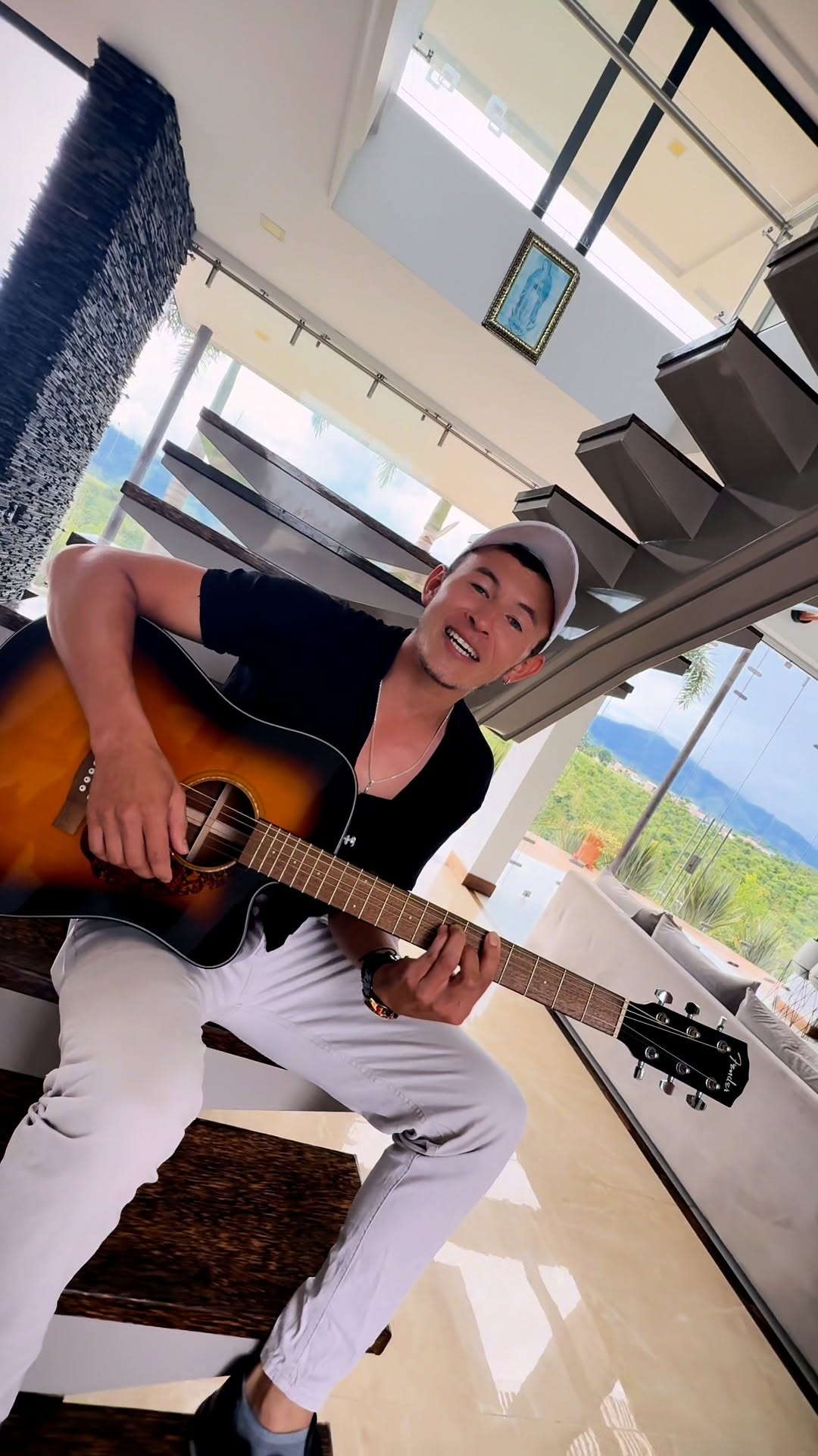 Mi parcero Sabi Hernandez , gracias por creer en mí y darme el privilegio de interpretar sus composiciones
Llegamos con algo que no se pueden perder 😱🔥
¿Están listos para lo que viene? 👀💥