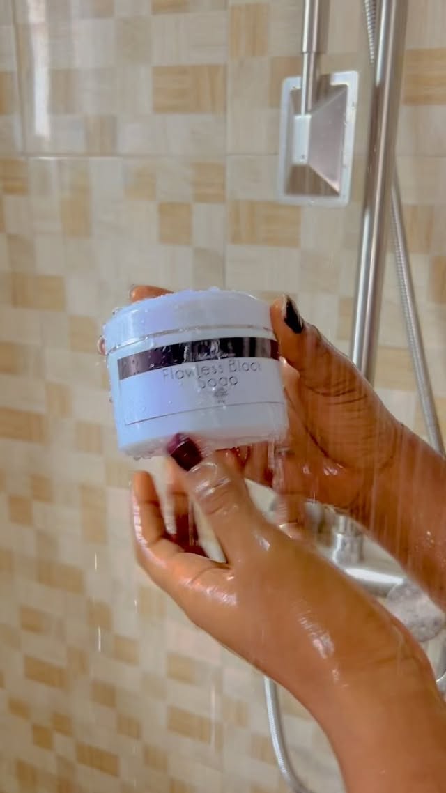 𝐅𝐥𝐚𝐰𝐥𝐞𝐬𝐬 𝐛𝐥𝐚𝐜𝐤 𝐬𝐨𝐚𝐩 :No amount is too much when it comes to your skincare 🤩
25% sales is still on going dm is open for your orders.
WhatsApp us on 09061594281.
#nillasessence#independenceday#