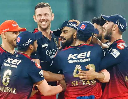 Still remember when India won the 2011 WC, a young batsmen said about the legendary Sachin Tendulkar as they lifted him on their shoulders, ‘He has carried the burden of the nation for 21 years and it was time for us to return the favour.’
That young batsmen was Virat Kohli and today was his turn to be rewarded for carrying the RCB quest for a title burden for 18 years.
No matter who you are and what team you support, you’ve got to be happy for the man. I definitely am.
Congratulations @virat.kohli .. well played to you and to the @royalchallengers.bengaluru team for finally achieving a longstanding dream.