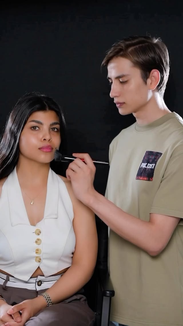 un grrrrr🐯
.
.
.
@wadeelens @ramadableh65 @kokitabrushes #omar_al_ashqar #makeup #makeupartist #makeuptutorial #omaralashqar #omar_alashqar #عمر_الاشقر #عمر_الأشقر