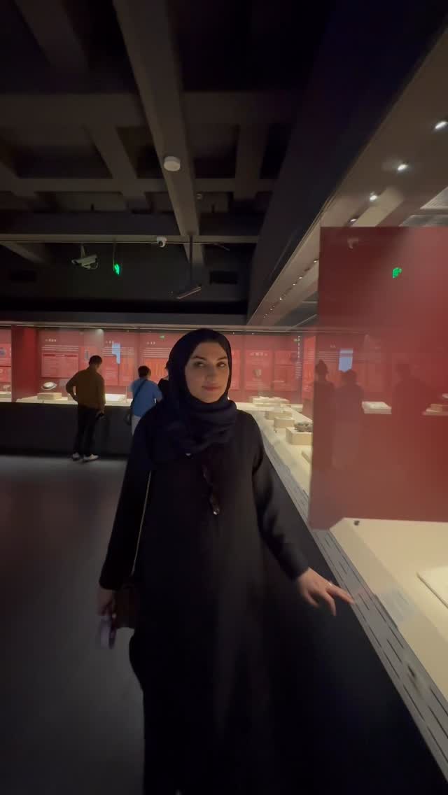 وراء كل امرأة عظيمة ظلم عظيم حاول كسرها فزادها قوة وصلابة.. عيدكم مبارك 💐💐