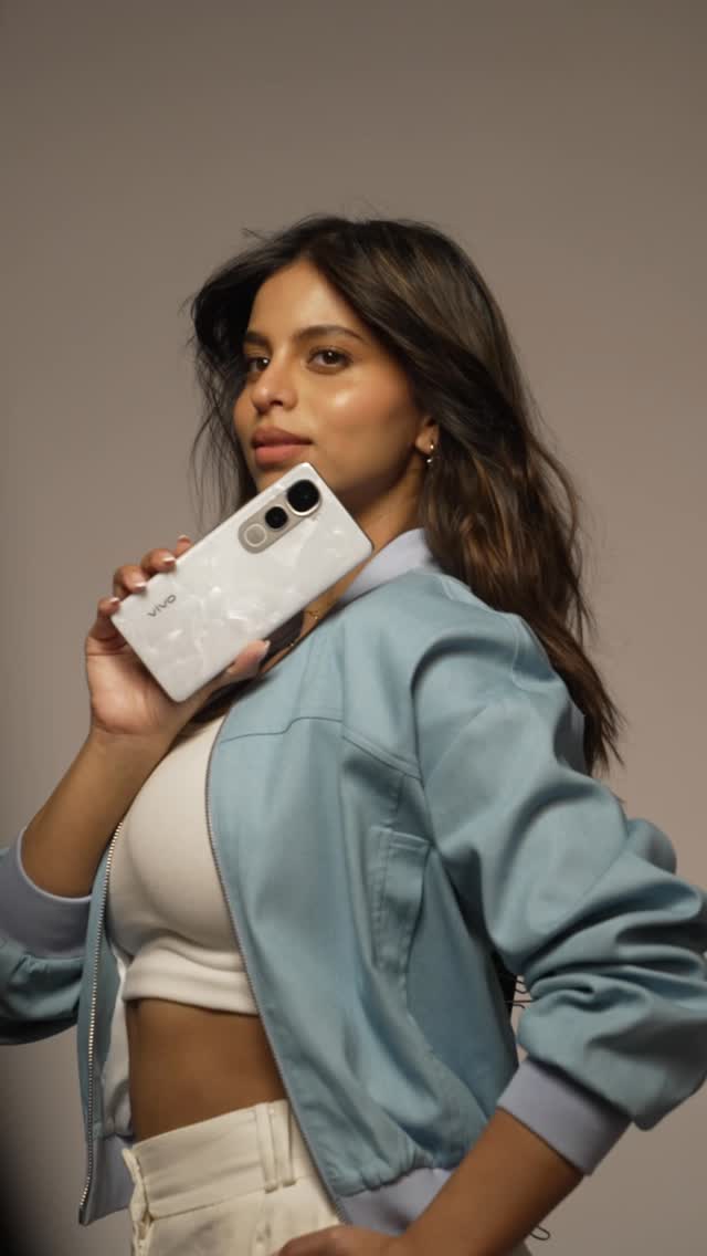 Shot this one exactly how I live - Glam, Unique and always chasing my dreams ✨
#vivoY400Pro #vivoYseries #ItsMyStyle #DreamChaser