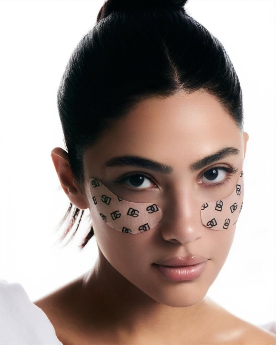 @dolcegabbana_beauty fav eye patches! 👁️👁️
@dolcegabbana_beauty
#DGBeauty
#DGMakeup