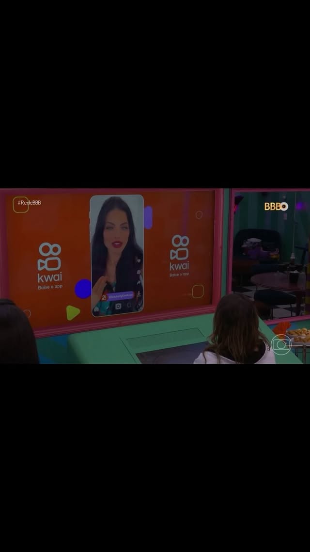 Olha nois aí denovo no @bbb representando @kwaibrasil.
Agora me diz gente, pra quem vcs estão torcendo? Minha torcida é dela @beatrizreisbrasil
#bbb24 #beatrizbrasil #davi