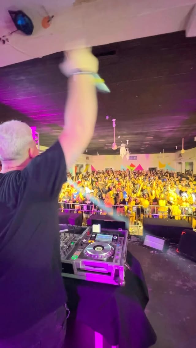 Um pouco de como foi nosso show no @humaniadas 🔥💃🏻🕺🏻
