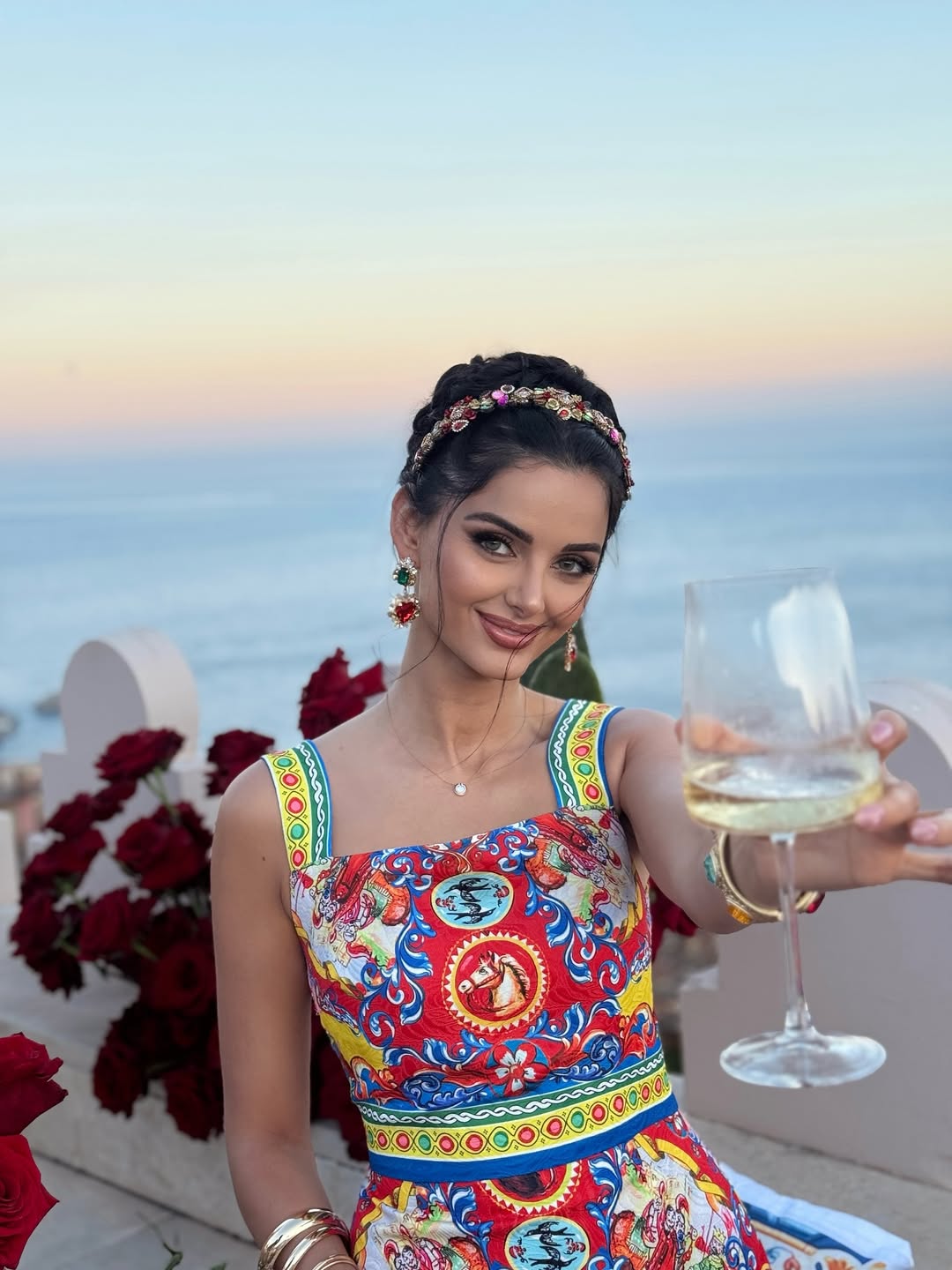 A toast to our stunning bride and my dearest friend Nikko and her now husband Stephen. Thank you for a beautiful Sicilian evening I’ll never forget. 🌹 ♥️ 🇮🇹 @its.nikko
.
#sicily #italy #taormina #summer #dolce