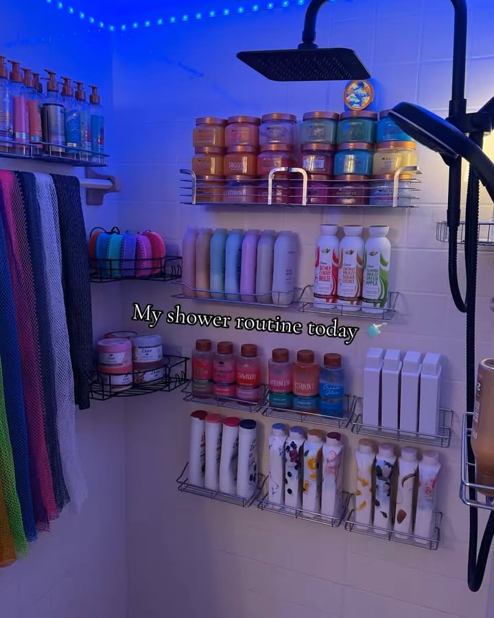 Can anyone guess the theme? 😂☺️
#showerroutine #hygieneroutine #selfcareroutine #fyp #post
