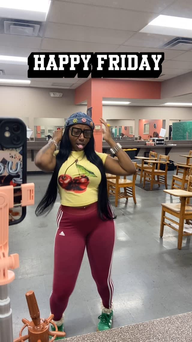 it's damn near 90 degrees in Baltimore I almost dissolved outside
#fyp #baltimore #contentcreator🥰 #baltimorehairstylist #explor #dance