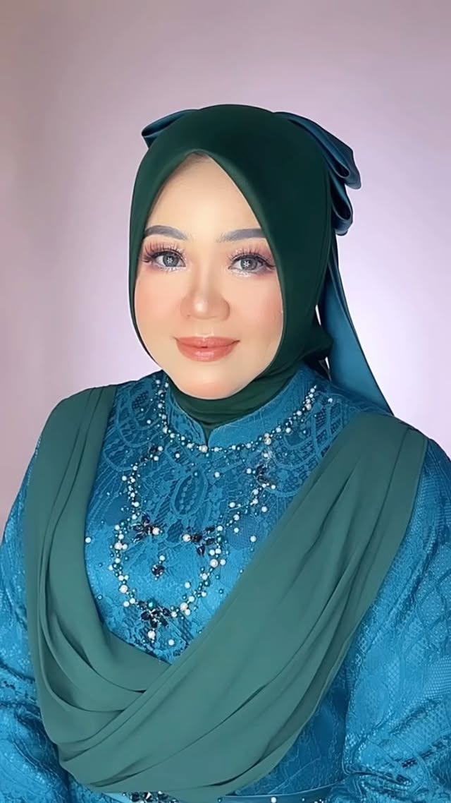 #makeupartist #makeuptunangan #makeupnikah #makeupnikahan #makeupnikahaceh #makeupwisuda #makeupwisudabandaaceh #makeuptunangan #makeupnikah #makeupnikahbandaaceh #adataceh #makeupresepsi #makeupresepsibandaaceh #makeupbandaaceh #makeupnatural #makeupbarbie #pelaminan #pelaminanaceh #unsyiah #hantarannikah #hantaranaceh