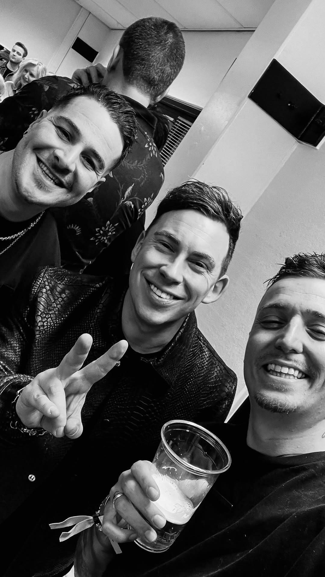 After releasing iconic bangers together like Fifteen, Big Room Never Dies and Going Crazy, @hardwell & @blasterjaxx teamed up to deliver yet another banger called โBeat Of The Drumโ ๐ฅ๐ฅ Premiered at the biggest stages in the world, it is finally out now! ๐ฅ
Comment โ๐ฅโ if you like Hardwell x Blasterjaxx collaborations โฌ๏ธ