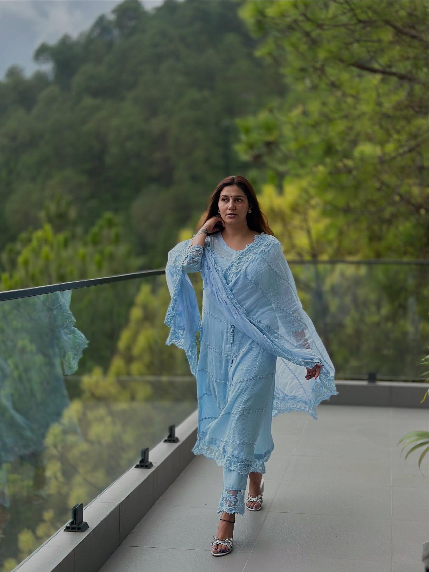 लोग दीवाने है बनावट के,हम कहा जाए सादगी लेकर 🫣
#sapnachoudhary #desiqueen #love #instagood #fashion #photooftheday #beautiful #cute #thankyouforeverything