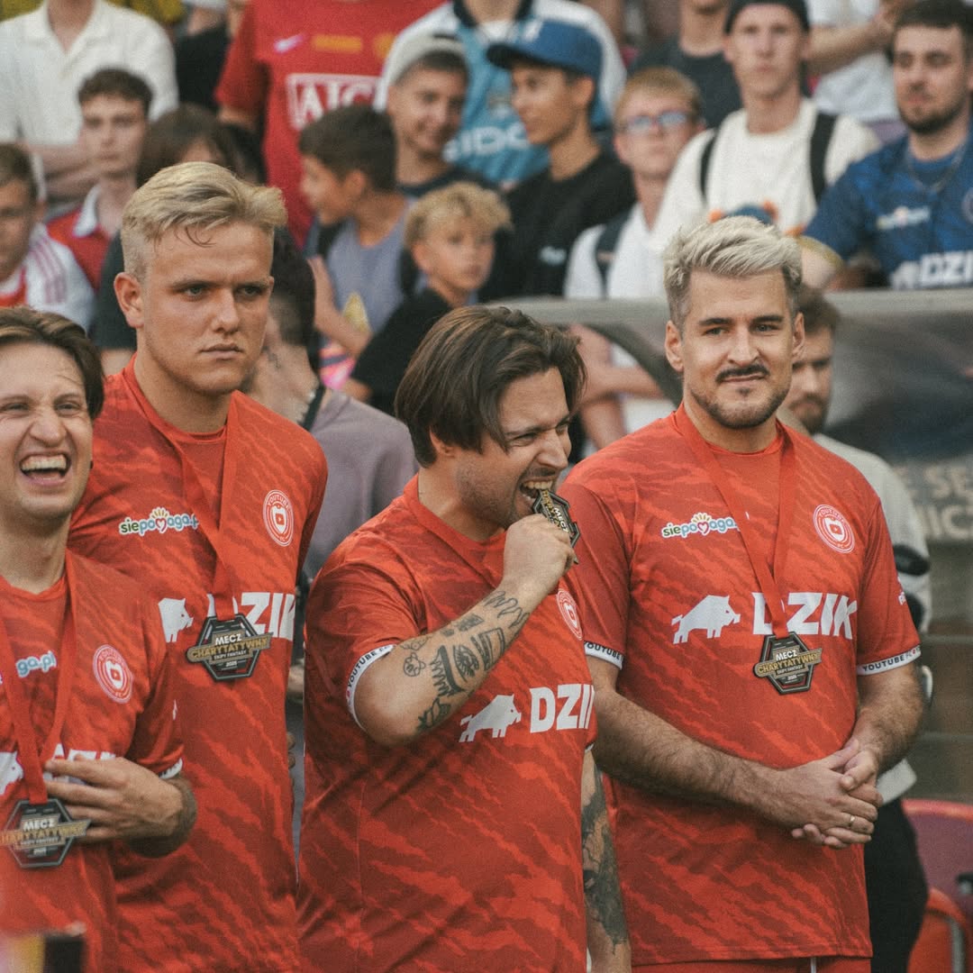 ⚽️Zamiast pucharu żółta kartka 🤝🗿 za rok zrobię dla Was więcej wślizgów 🫶🏻
Foto: niezastąpiony @barti_bomba