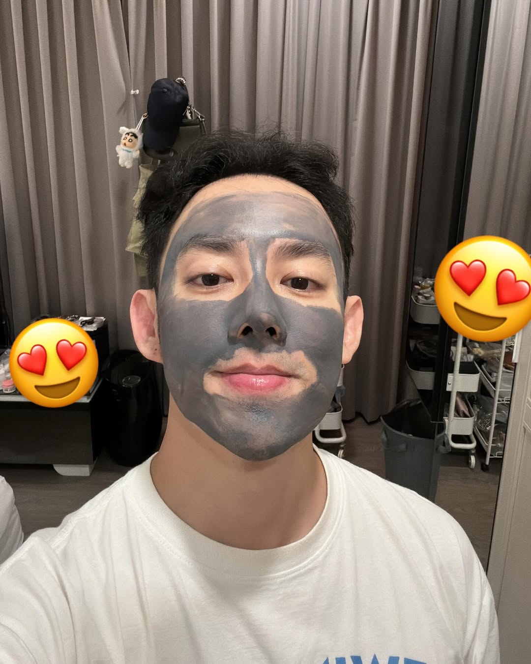 SIAPA YANG KANGEN MASKER CHARCOAL TERBAIK INI?!
Yang bisa sedot minyak, komedo, jerawat, semuanya disedot.
.
MASKER CHARCOAL BAKALAN COMEBACK INSYAALLAH TGL 7 JULI ❤️ SIAP2 WAR 🤸🏻♂️