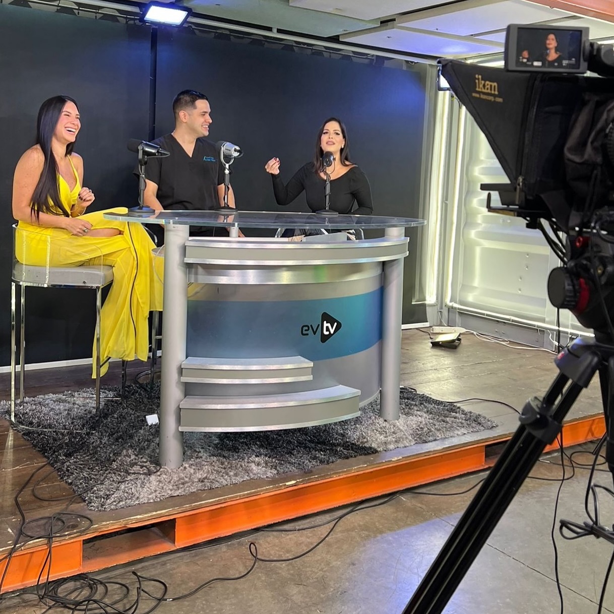 Los Ángeles de @evtvmiami con nuestro invitado @endervalbuenap 🪽🎥
#evtv #miami #tv #tvshow #tvhost