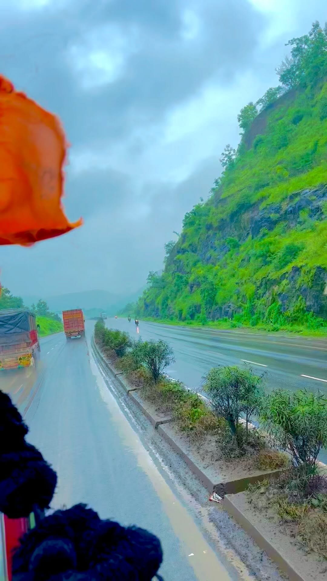 Check my story
paid promotion available 💼
#RoadView #RoadTripGoals #RoadsideViews #ReelLife #roadviews #RoadTripVibes