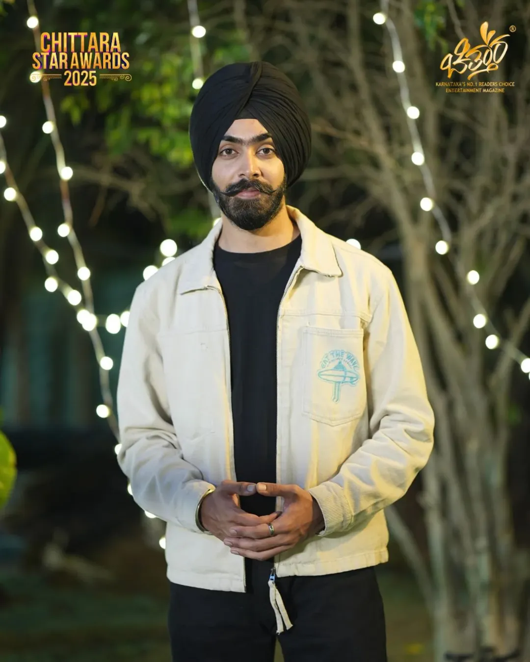 Sharp, stylish, and striking! 🔥 Jaskaran Singh commands attention with his red carpet presence at the Chittara Star Awards.
#JaskaranSingh #RedCarpetStyle #ChittaraStarAwards2025