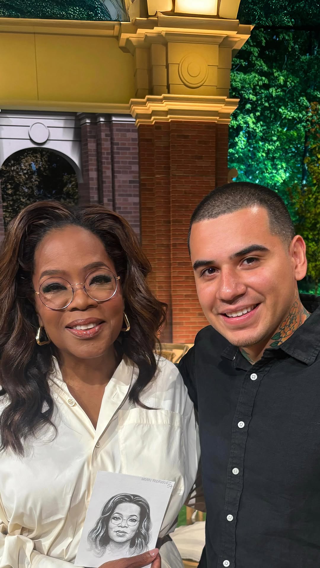 I’m beyond honored to have had the opportunity to interview the iconic @Oprah. Never in my wildest dreams did I imagine meeting her, let alone sitting down for a conversation. I’m incredibly grateful for this moment. Drop a comment and let me know what you think of our talk!