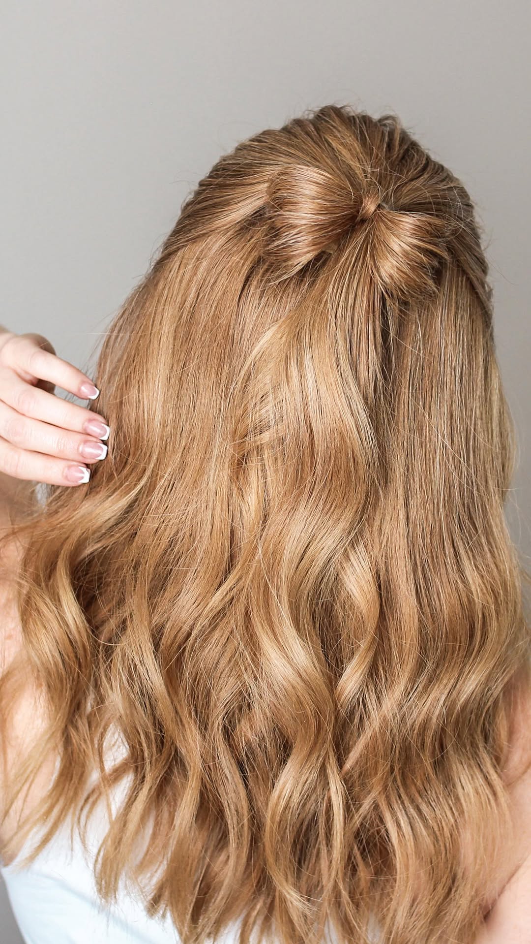 🎀 Half-up Hair Bow 💕
Learn how to create this sweet and simple bow hairstyle that adds the perfect touch of charm to any look!
✨ Watch the full tutorial on my YouTube channel!
#HairTutorial #HalfUpHairstyle #HairBowStyle #CuteAndChic #EasyHairstyles #missysueblog #missysuehair
