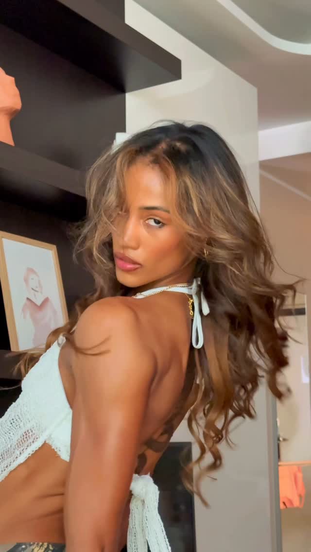 @frontrowhair making me live out my long hair dream 😍