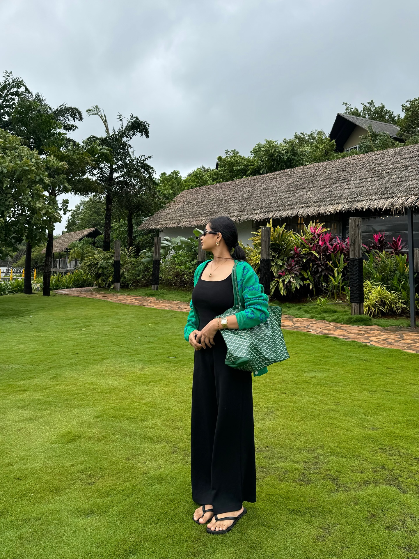 Let the leaves whisper their stories 🍃
.
#green #cloud #blue #heaven #travelling #traveler