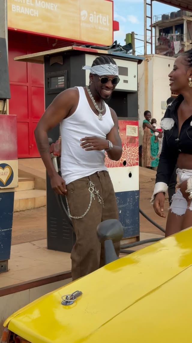 I had so much fun shooting this video in uganda
Cast , crew , everyone was amazing @director_zyga_phix 🙏
Shout out to the director @bushboymarc
Shout out to my uganda broda @hassan_magic_africa @katete__enock
Shout to @remah001 for being so amazing
GO CHECK OUT #STARTTODANCE REMIX VIDEO OUT NOW ON YOUTUBE
Drop your flag