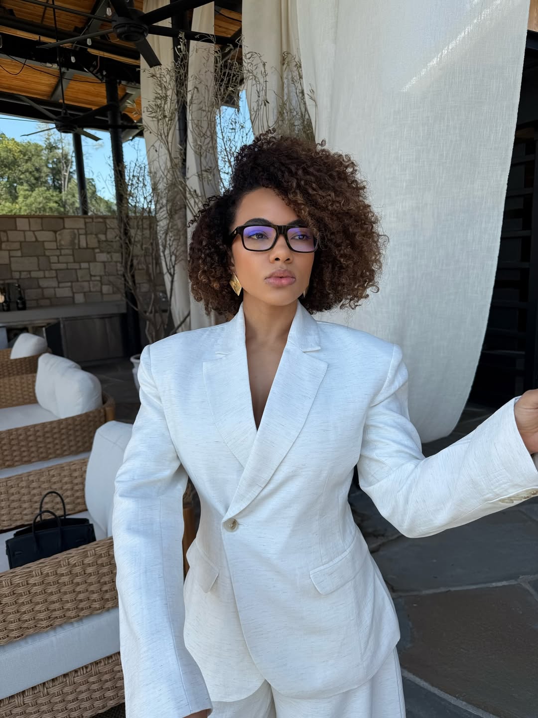All we did was be ourselves 🫶🏽 🌍 lelive to the world! @bof
•
👓 @eyelegance_optometrists @newbottega