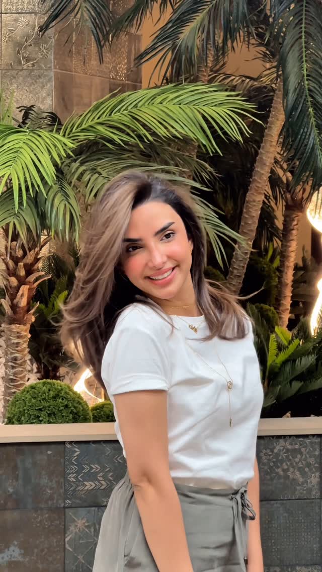قررت فجأة أغير لون شعري مليت وضجت من الاسود كعدت من النوم رحت بسرعة