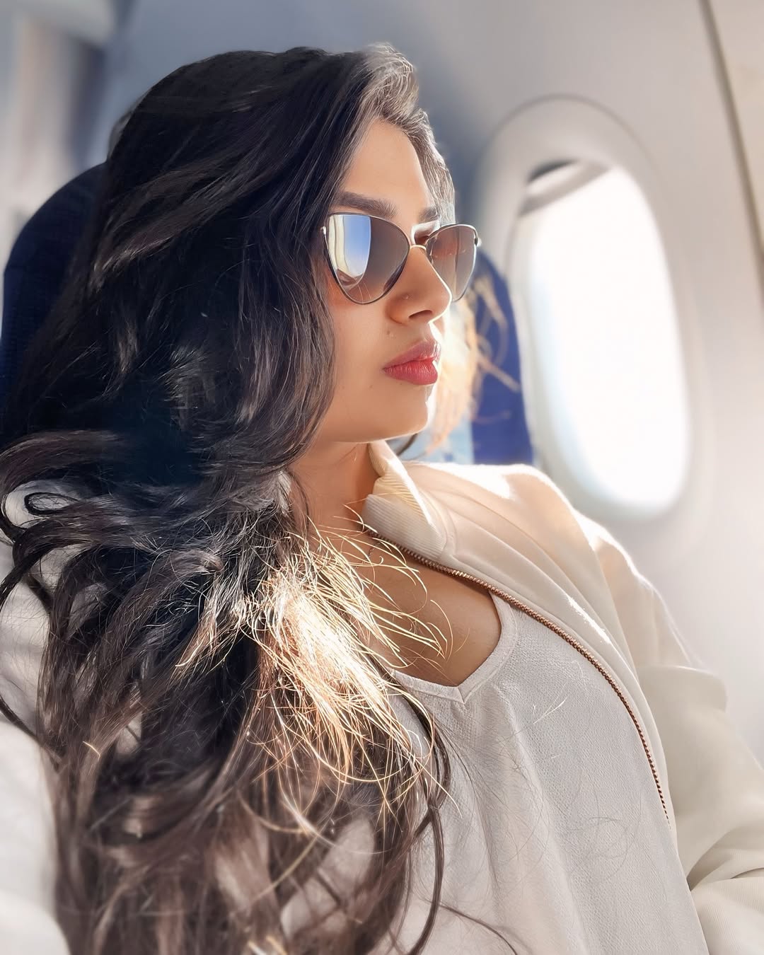 When the sky mirrors your mood — clear, calm, and effortlessly glowing ✈️☁️
#CloudTherapy #SkyVibes #PeacefulJourney #AboveTheClouds #AestheticView #TravelMoments #SereneSkies #CloudscapeLover #FlyingCalm #SoulfulScenes #WindowSeatLove #TranquilTravels #CloudWhispers #InFlightMood #WanderWithPeace #AirplaneAesthetic #FloatingThoughts #SkySoothing #TravelWithIntention #CalmAboveAll