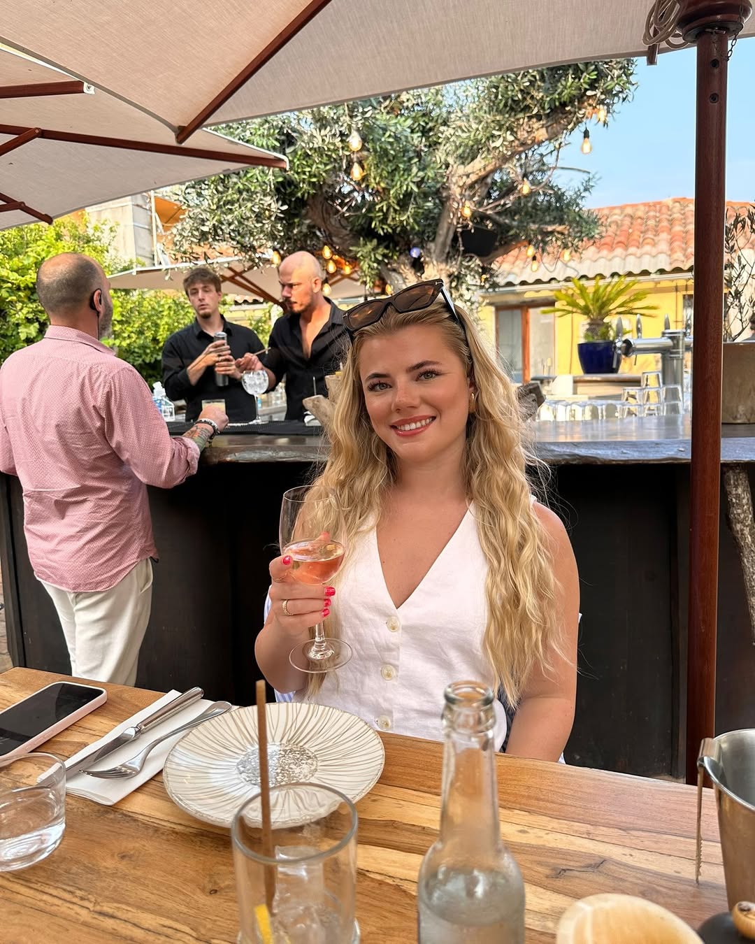 Girls trip unseen bits🍽️🌞⛱️🌊🥂🛍️🇫🇷